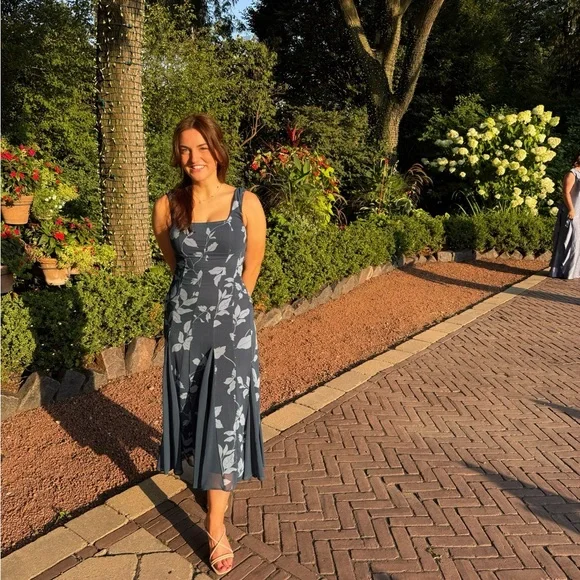 Lady Pipa Dalia Dress - Picture 1 of 3